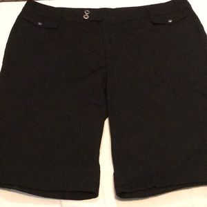 Dressy Black long shorts SZ 16 Cato EUC